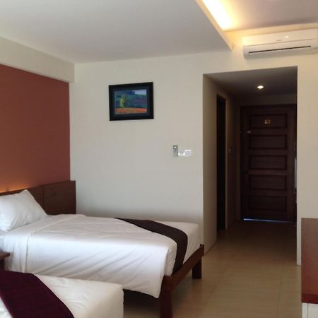 Paradise Hotel Nyaung Shwe Inle Lake Exterior foto