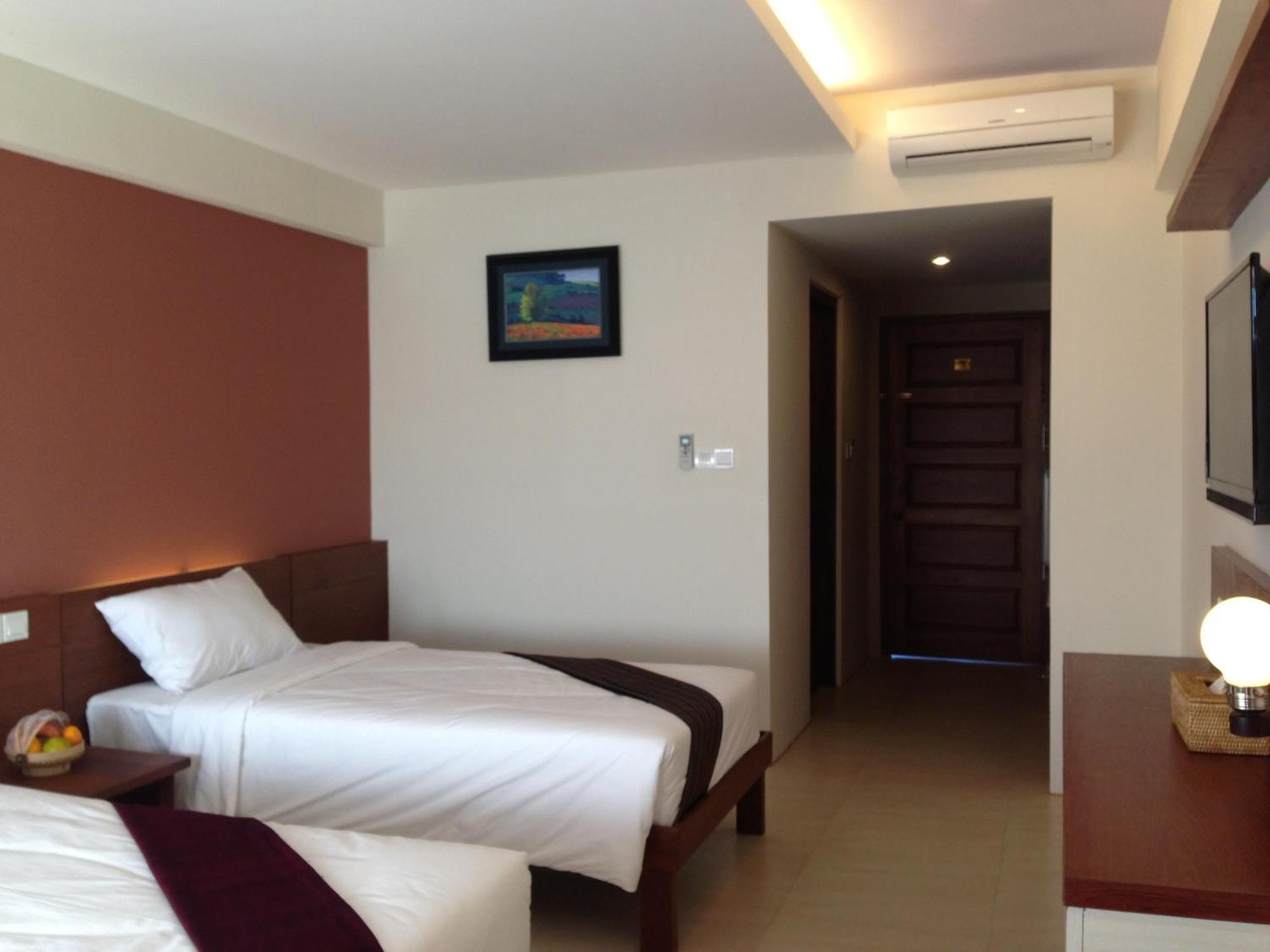 Paradise Hotel Nyaung Shwe Inle Lake Exterior foto