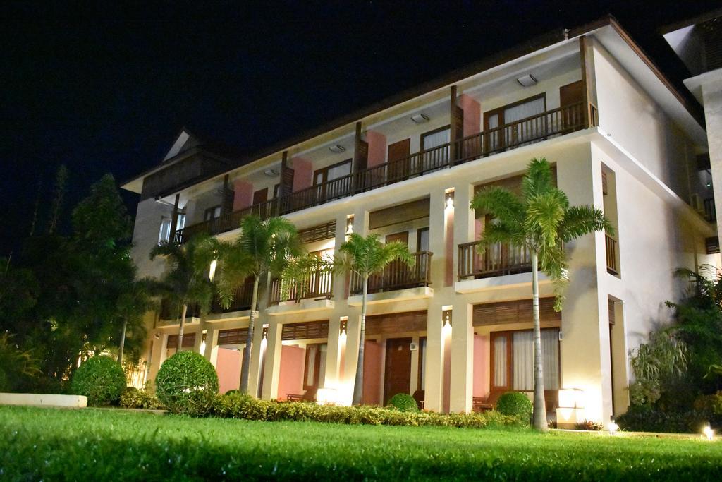 Paradise Hotel Nyaung Shwe Inle Lake Exterior foto