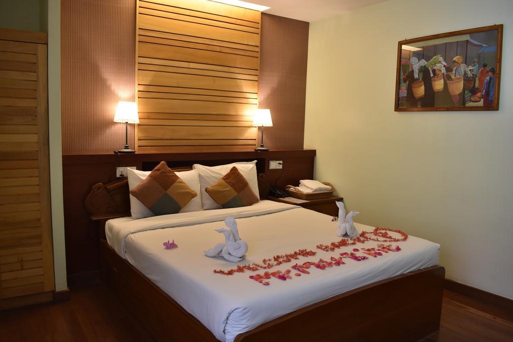 Paradise Hotel Nyaung Shwe Inle Lake Exterior foto