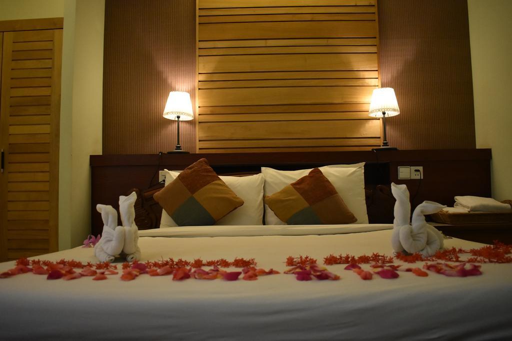 Paradise Hotel Nyaung Shwe Inle Lake Exterior foto