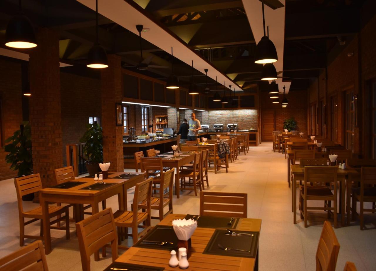 Paradise Hotel Nyaung Shwe Inle Lake Exterior foto